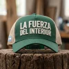 Gorra Trucker Bordada "La Fuerza del Interior"